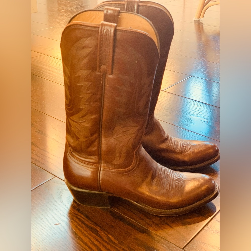 Men’s size 8 1/2 boots